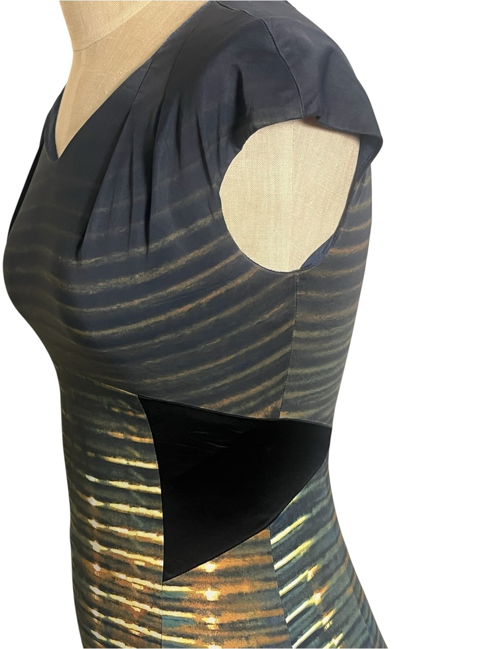 Karen Millen Abstract Ombre Stripe Bodycon Pencil Dress Blue Gold US 4 - Picture 8 of 12